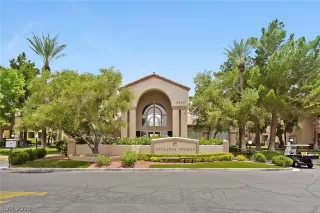 Photo #1: 2104280 Listing