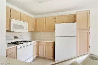 Photo #4: 2104280 Listing