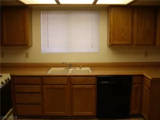 Photo #5: 2104284 Listing 