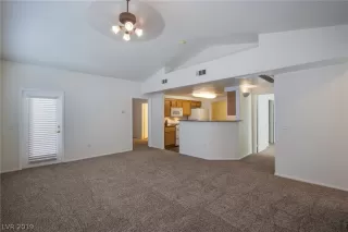 Photo #4: 2104287 Listing 