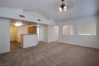 Photo #5: 2104287 Listing 