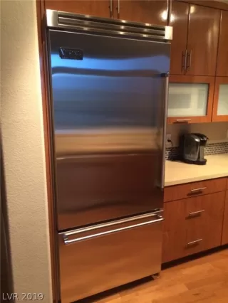 Photo #3: 2104347 Listing 