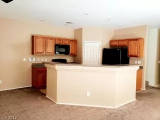 Photo #4: 2104355 Listing 