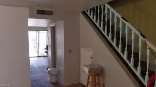 Photo #2: 2104382 Listing