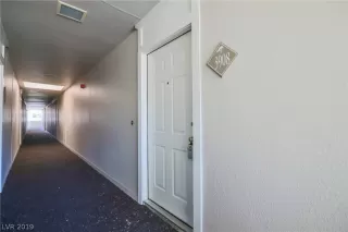 Photo #3: 2104419 Listing