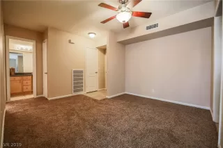 Photo #4: 2104419 Listing