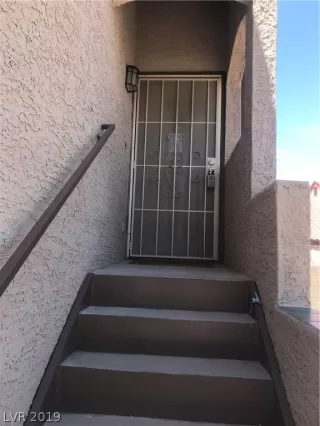 Photo #2: 2104443 Listing