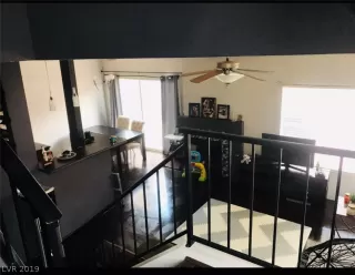 Photo #3: 2104443 Listing