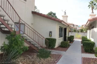 Photo #3: 2104455 Listing 