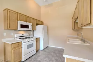 Photo #6: 2104475 Listing