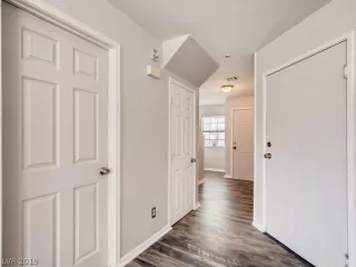 Photo #5: 2104476 Listing 