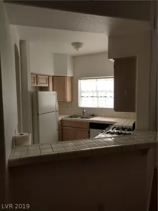 Photo #4: 2104501 Listing 