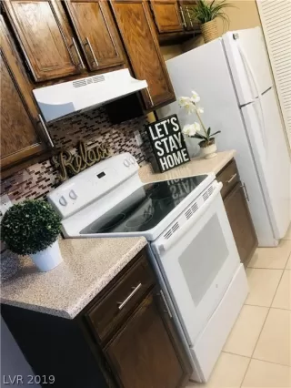 Photo #1: 2104512 Listing