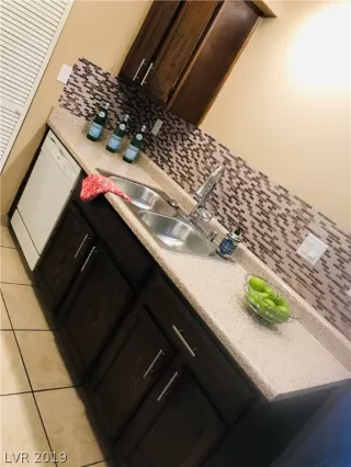 Photo #2: 2104512 Listing