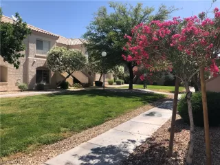 Photo #5: 2104524 Listing