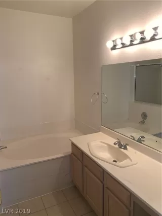 Photo #4: 2104544 Listing 