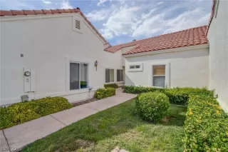 Photo #5: 2104550 Listing 