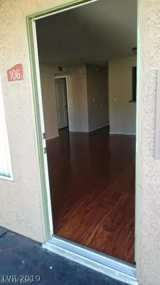 Photo #3: 2104567 Listing 