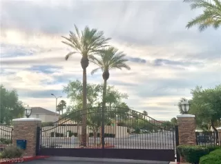 Photo #3: 2104580 Listing