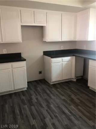 Photo #3: 2104585 Listing 