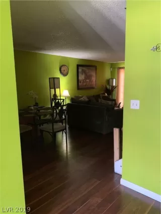 Photo #2: 2104612 Listing 