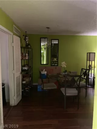 Photo #3: 2104612 Listing 