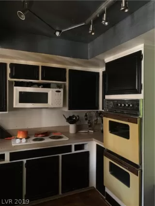 Photo #4: 2104612 Listing 