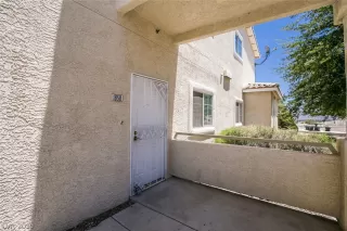 Photo #2: 2104773 Listing