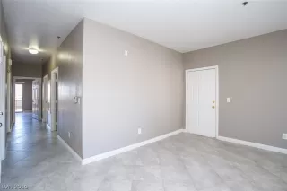 Photo #5: 2104773 Listing