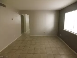 Photo #2: 2104775 Listing