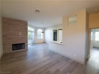 Photo #2: 2104796 Listing