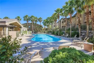 Photo #1: 2104802 Listing