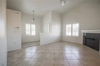 Photo #3: 2104802 Listing