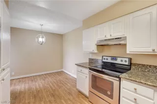 Photo #4: 2104824 Listing 