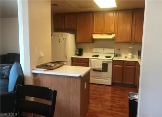 Photo #2: 2104854 Listing