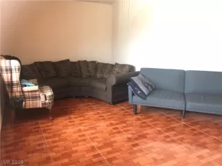 Photo #3: 2104854 Listing