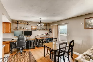 Photo #4: 2104862 Listing 