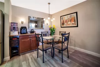 Photo #2: 2104912 Listing 