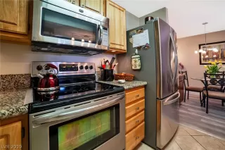 Photo #3: 2104912 Listing 