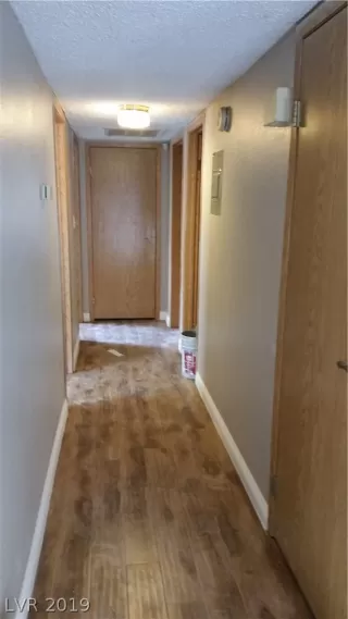 Photo #5: 2104964 Listing 