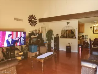 Photo #1: 2105021 Listing