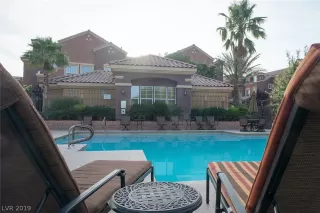 Photo #5: 2105030 Listing