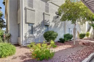 Photo #2: 2105060 Listing 