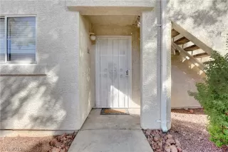 Photo #3: 2105060 Listing 