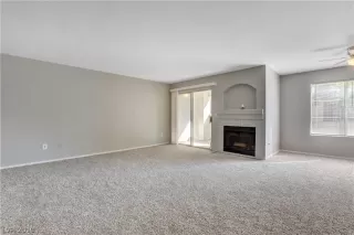 Photo #5: 2105060 Listing 