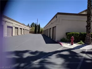 Photo #4: 2105087 Listing 