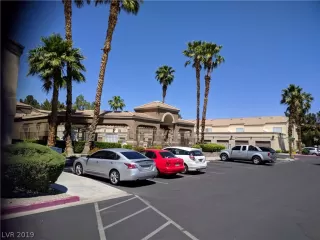 Photo #5: 2105087 Listing 