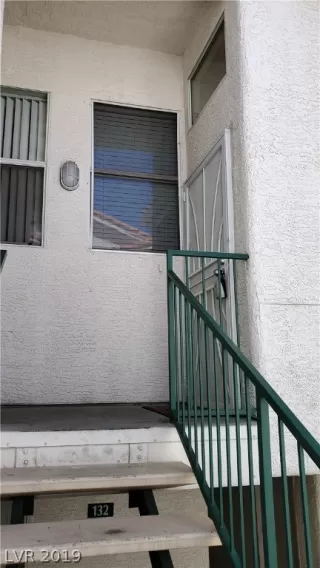 Photo #4: 2105090 Listing 