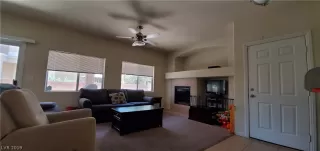 Photo #6: 2105091 Listing 