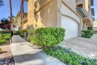 Photo #2: 2105114 Listing 